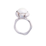 BLOSSOM large ring with white freshwater pearl